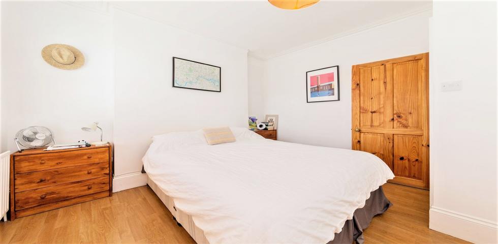 			1 Bedroom, 1 bath, 1 reception Flat			 Hemstal Road, WEST HAMPSTEAD